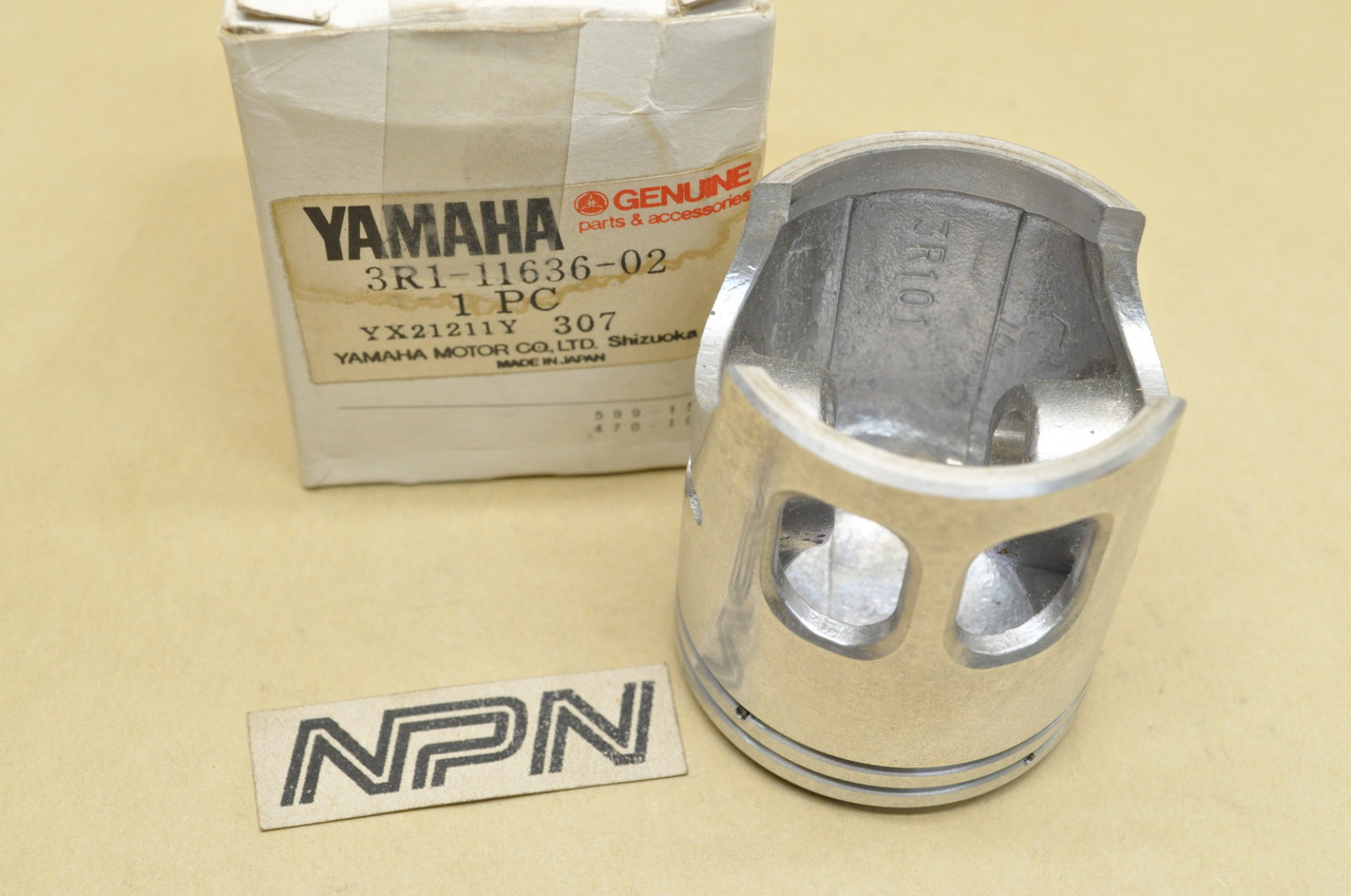 NOS Yamaha 1980 YZ80 .50 Oversize Piston 3R1-11636-02