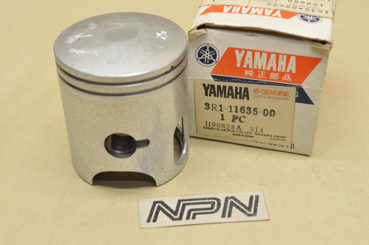 NOS Yamaha 1980 YZ80 .25 Oversize Piston 3R1-11635-00