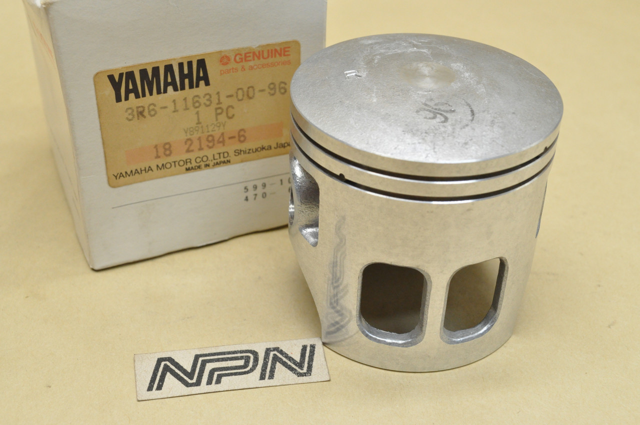 NOS Yamaha 1979-81 IT175 Standard Size Piston 3R6-11631-00-96