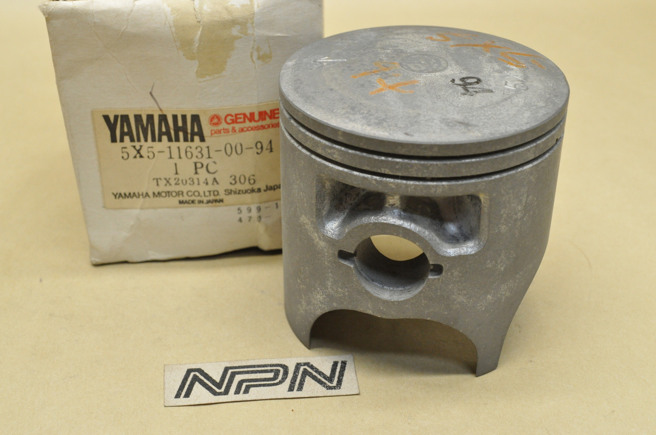 NOS Yamaha 1982 YZ250 Standard Size Piston 5X5-11631-00-94