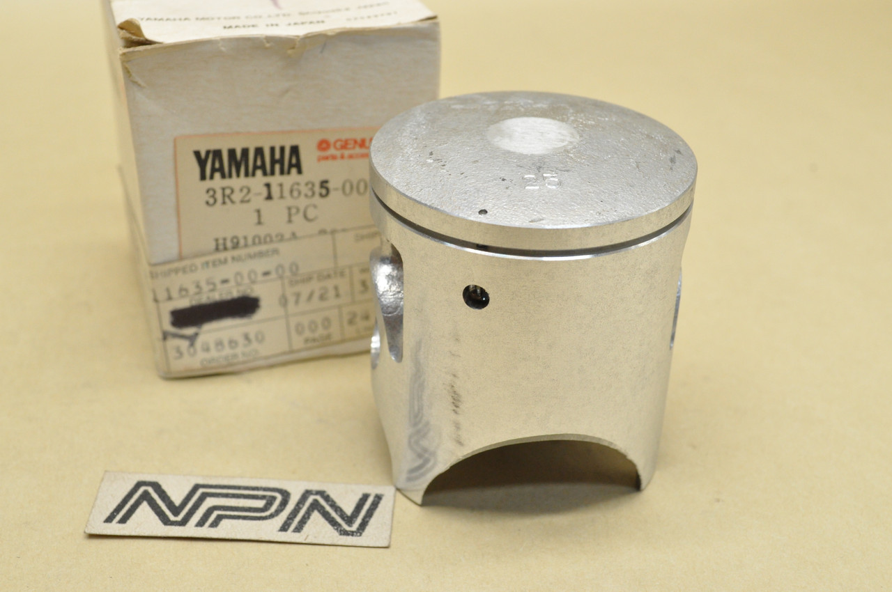 NOS Yamaha 1976-81 YZ100 .25 Oversize Piston 3R2-11635-00