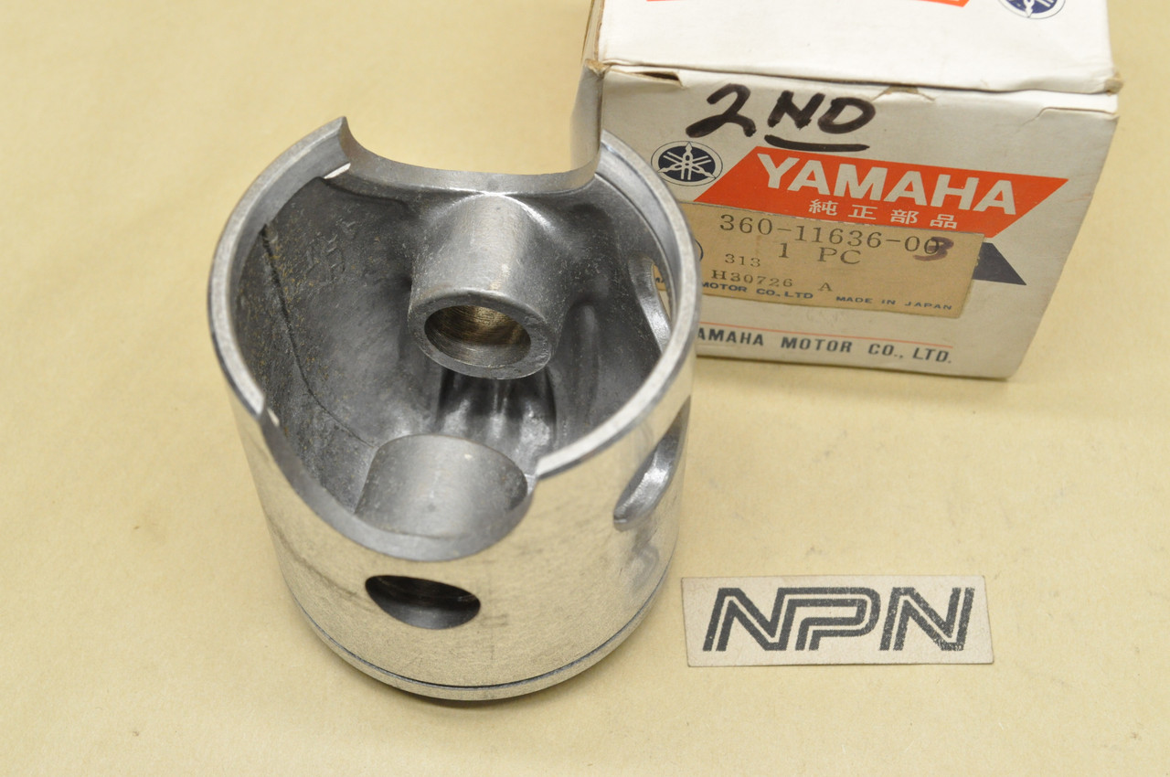 NOS Yamaha 1973-75 RD350 .50 Oversize Piston 64.50 mm 360-11636-00