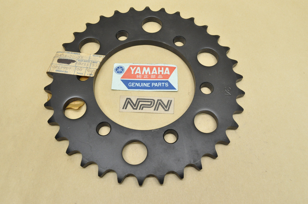 NOS Yamaha TX650 XS1 XS2 XS650 Rear Driven Sprocket 34T 256-25434-20-33