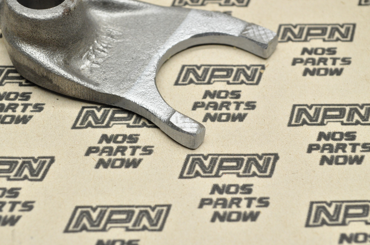 NOS Honda CB125 CL100 SL125 XL100 XL125 Right Gear Shift Fork 24211-107-000