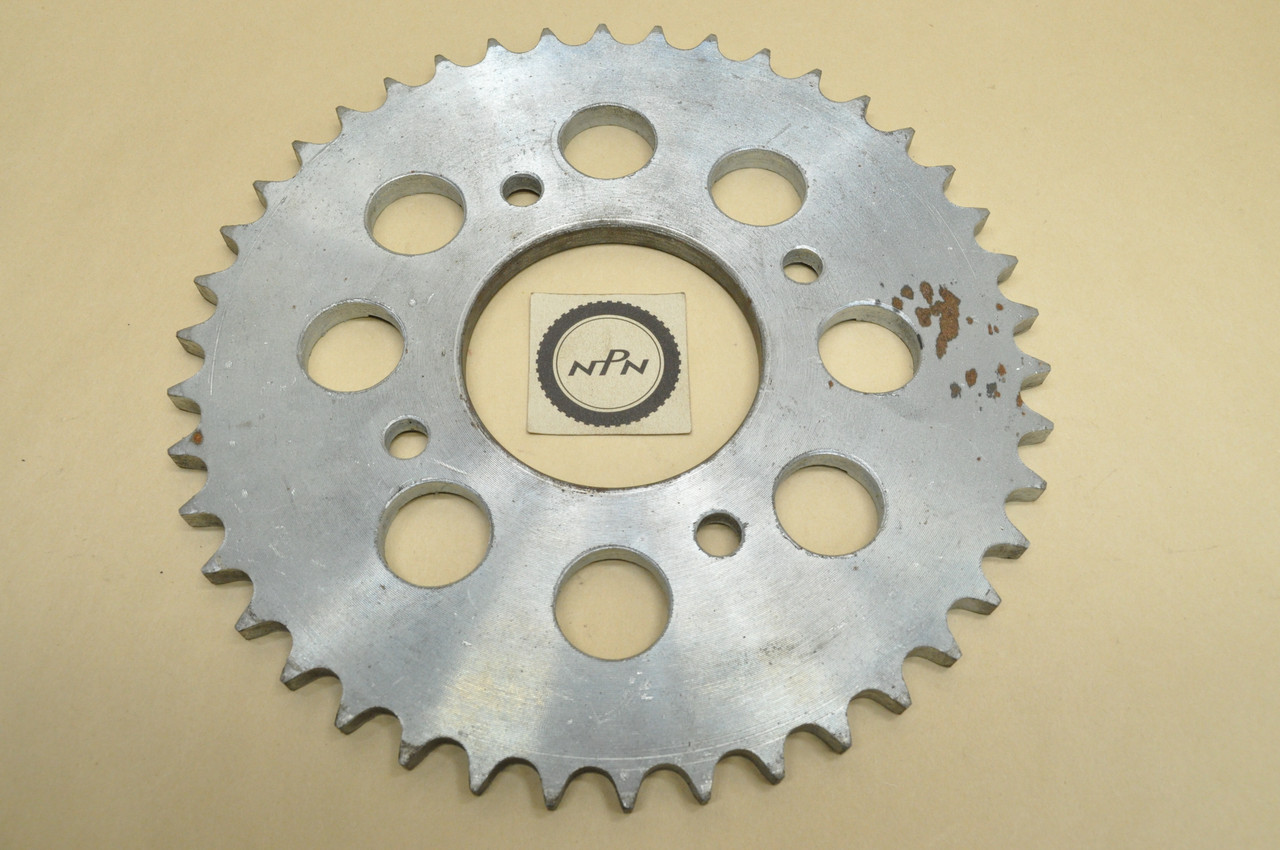 NOS Honda CB450 CL450 MC Rear Wheel Chain Drive Sprocket 42T 41201-283-840