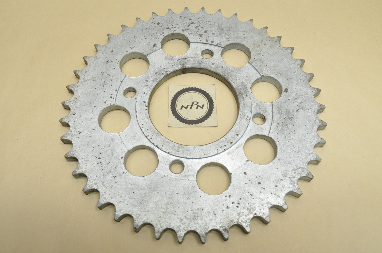 NOS Honda CB450 CL450 MC Rear Wheel Chain Drive Sprocket 42T 41201-283-840