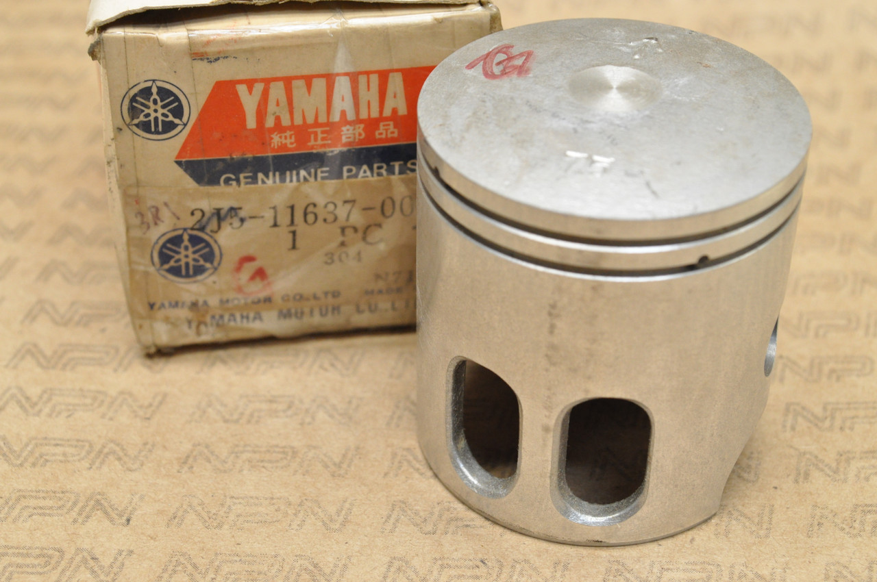 NOS Yamaha 1978-79 YZ80 .75 Oversize Piston 2J5-11637-00