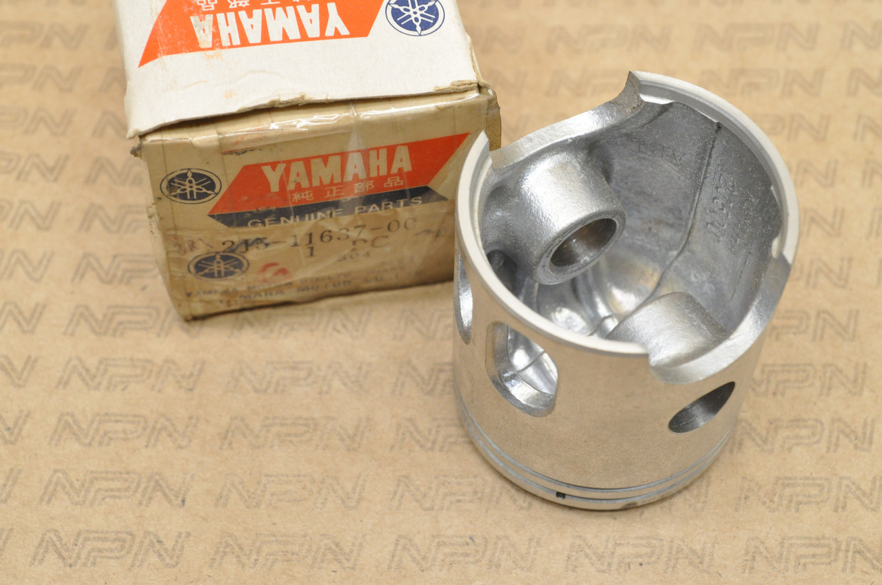 NOS Yamaha 1978-79 YZ80 .75 Oversize Piston 2J5-11637-00