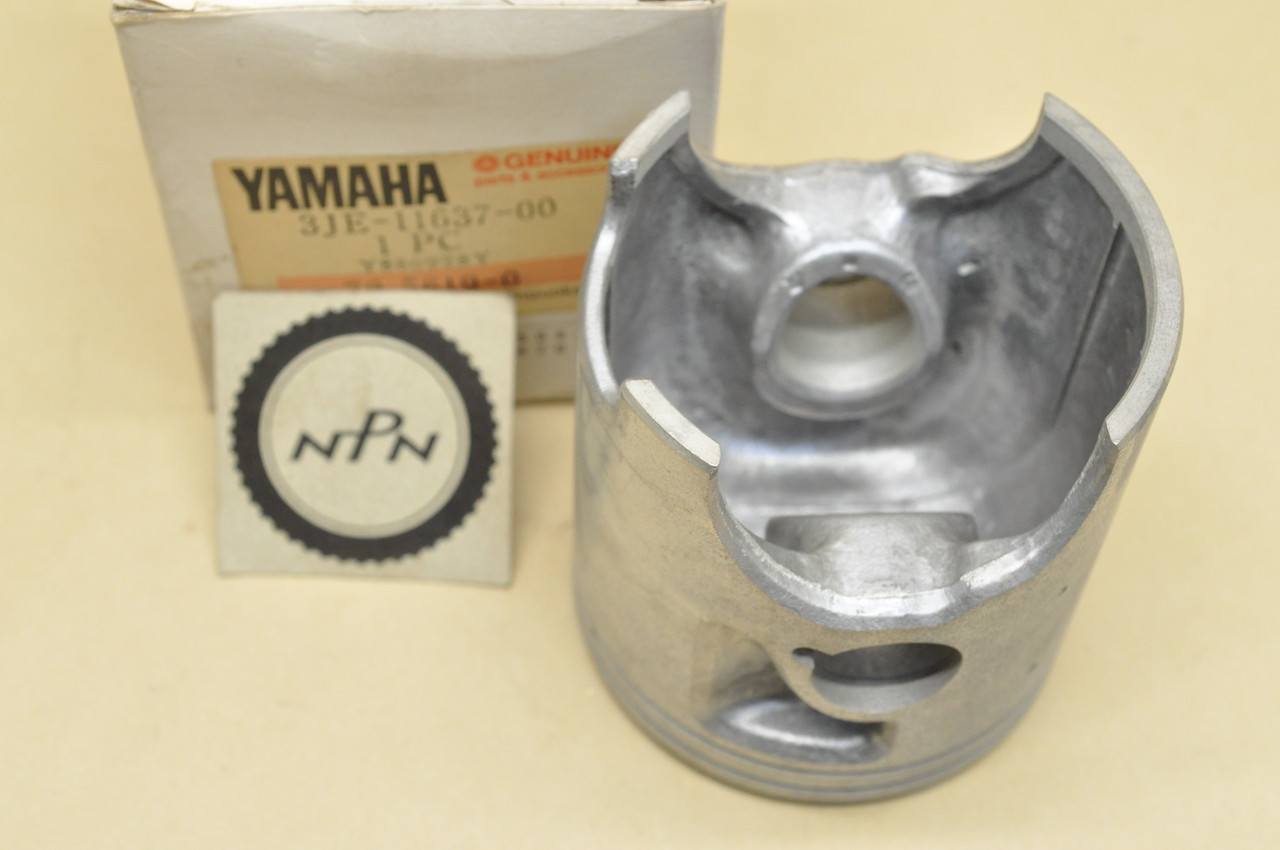 NOS Yamaha 1989-90 YZ250 .75 Oversize Piston 3JE-11637-00