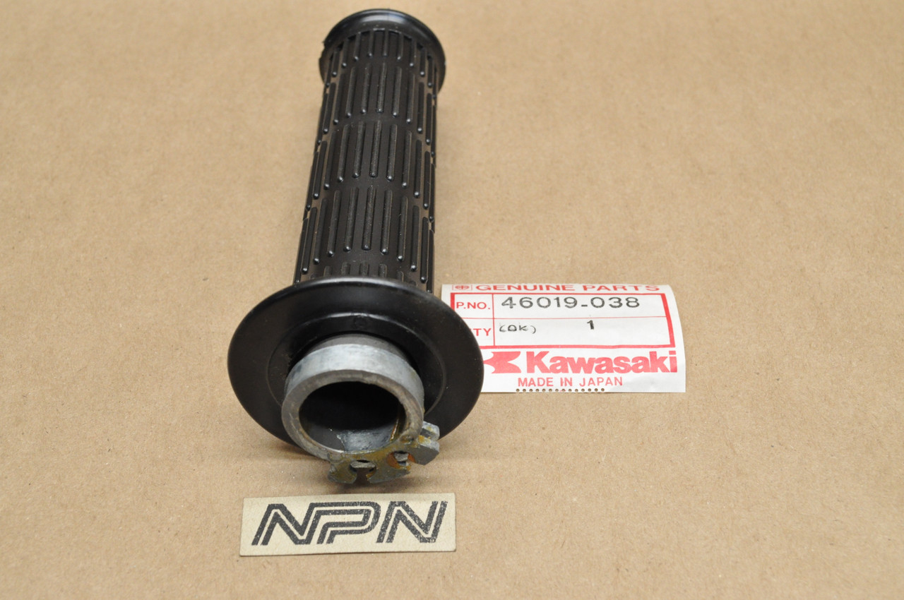 NOS Kawasaki KZ1000 KZ440 KZ550 KZ650 KZ750 KZ900 Throttle Grip & Tube 46019-038