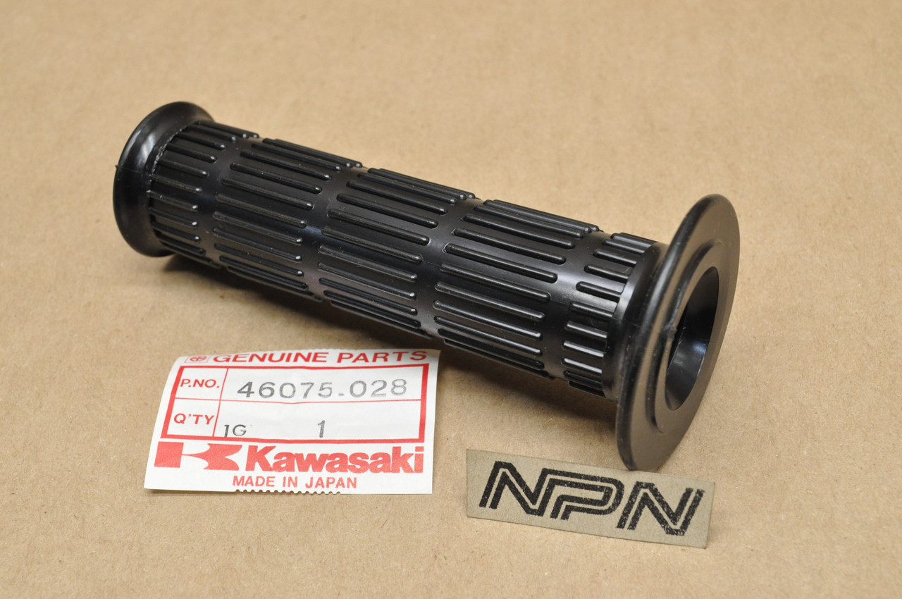 NOS Kawasaki H1 KH500 KV75 KZ1000 KZ750 KZ900 MT1 S1 S3 Left Grip 46075-028