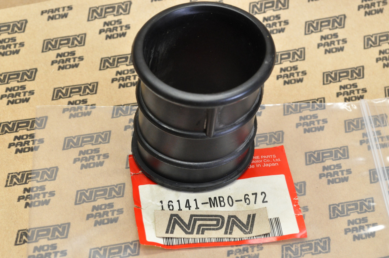 NOS Honda VF700 VF750 Carburetor Air Intake Connecting Tube Boot 16141-MB0-672