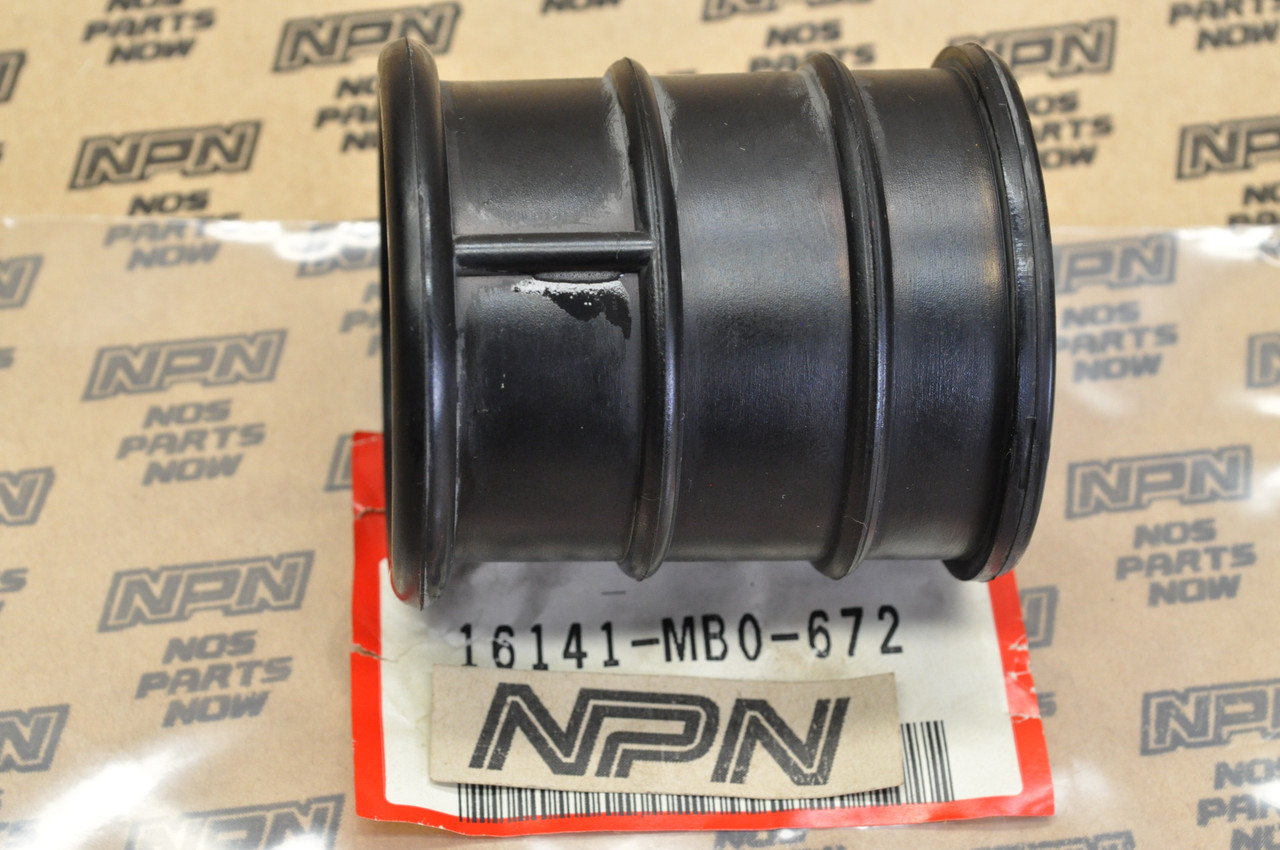 NOS Honda VF700 VF750 Carburetor Air Intake Connecting Tube Boot 16141-MB0-672