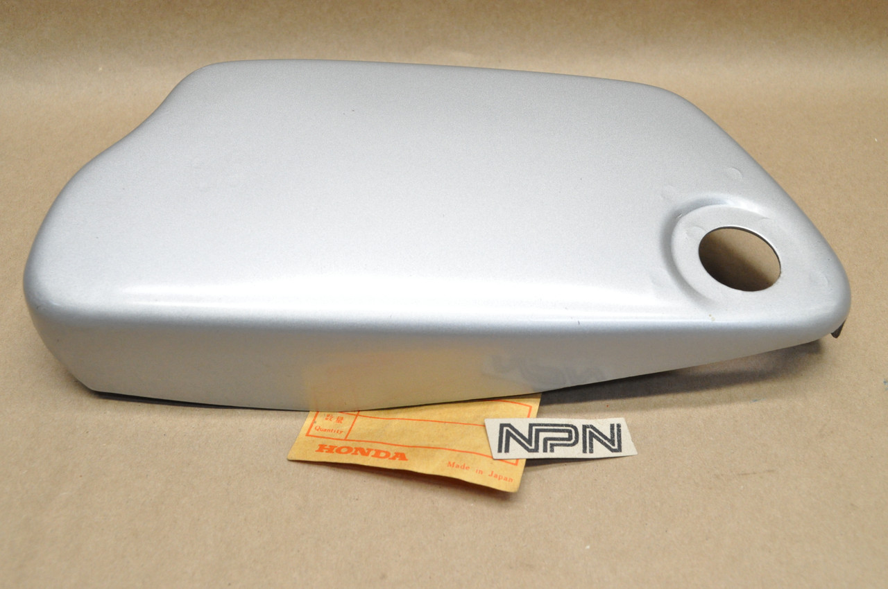 NOS Honda CL77 CL72 Right Air Filter Ignition Switch Side Cover 17231-273-010 S
