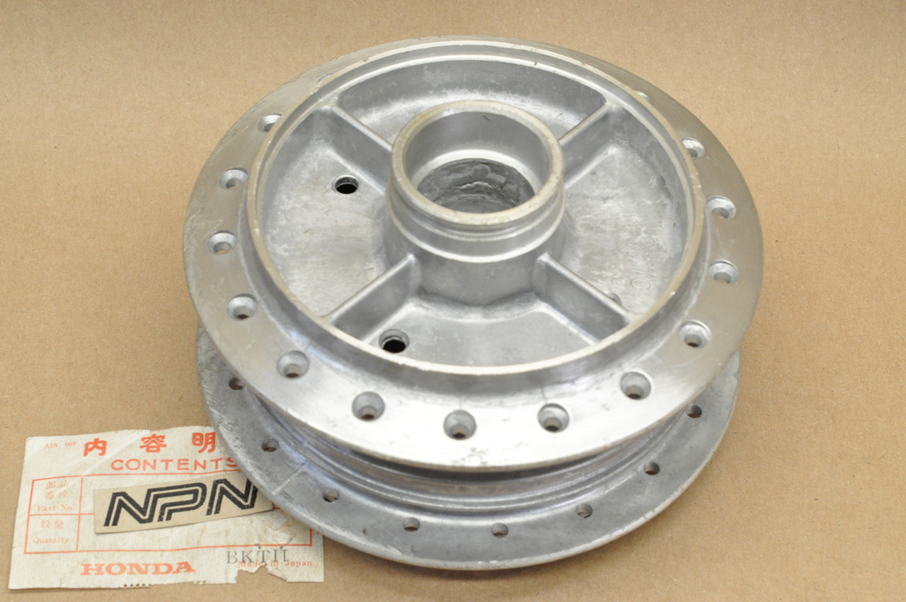 NOS Honda CL90 S65 S90 Rear Wheel Hub 42601-028-000