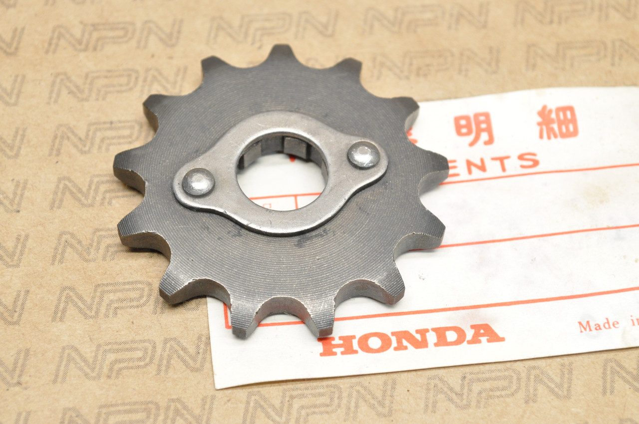 NOS Honda S65 Counter Shaft Front Drive Chain Sprocket 13T 23800-035-000