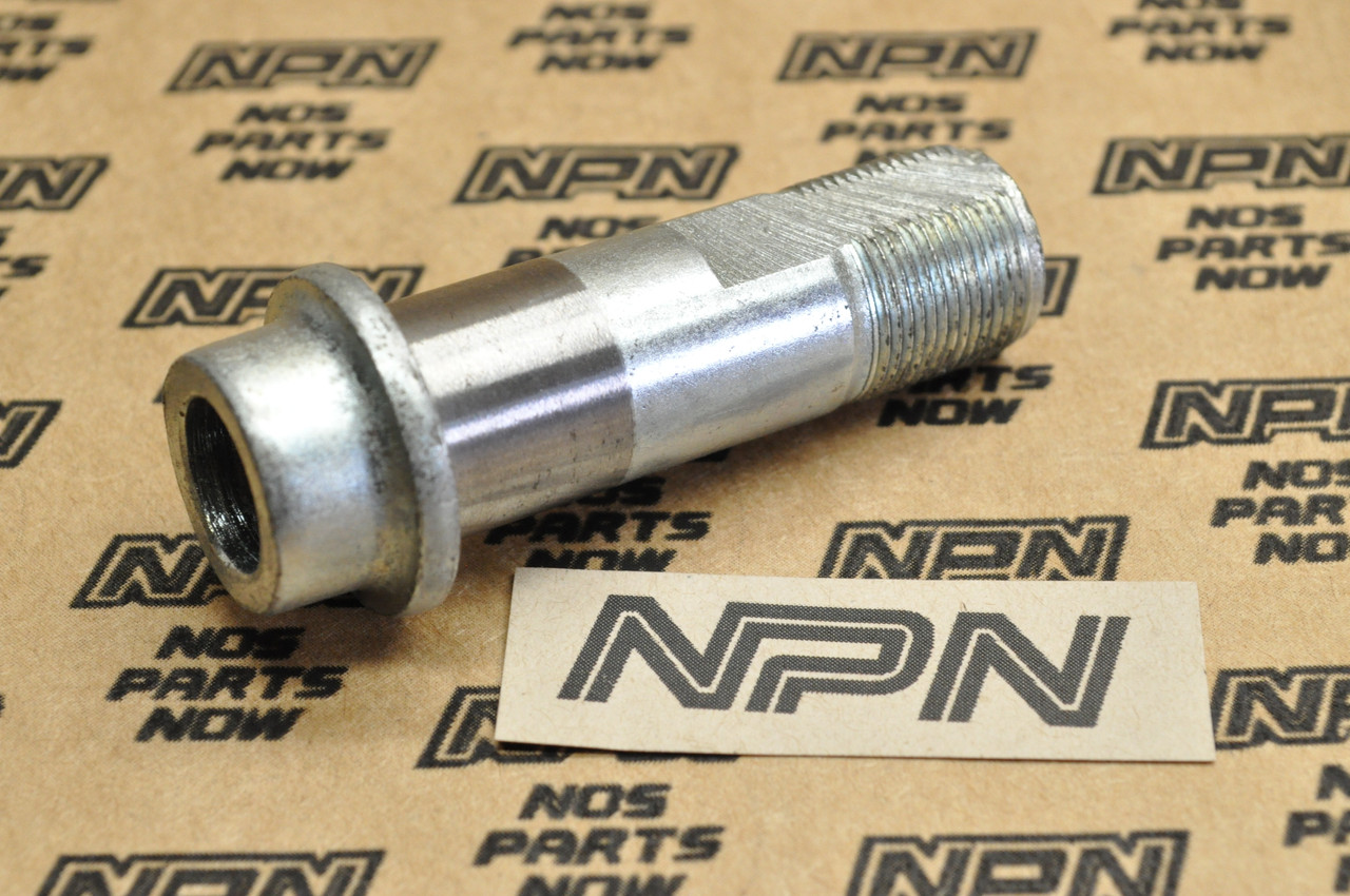 NOS Honda CT200 CT90 K0-1979 Trail 90 Rear Wheel Axle Sleeve 42303-033-000