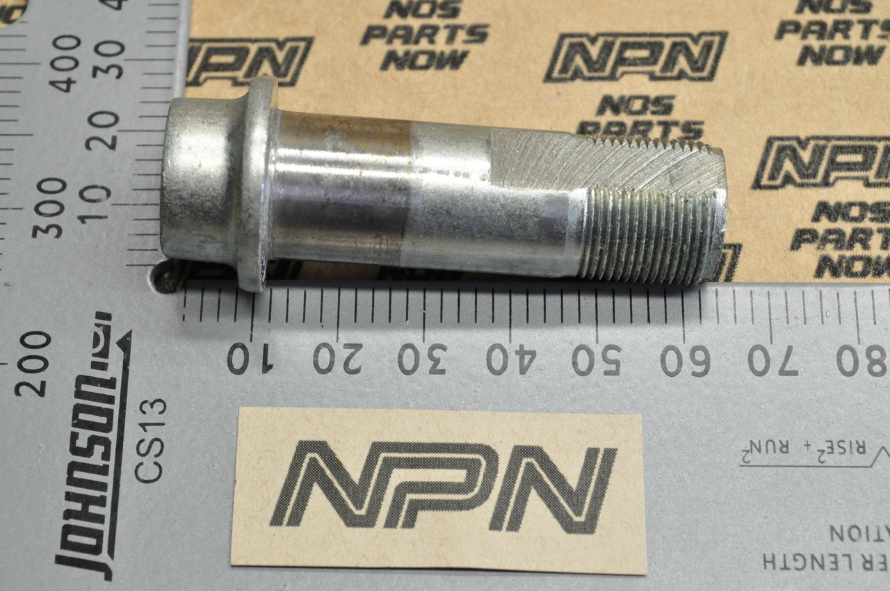 NOS Honda CT200 CT90 K0-1979 Trail 90 Rear Wheel Axle Sleeve 42303-033-000