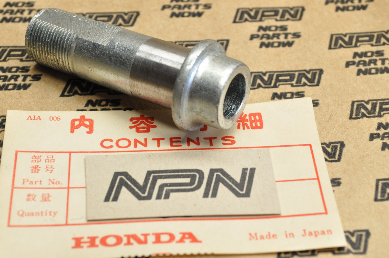 NOS Honda CT200 CT90 K0-1979 Trail 90 Rear Wheel Axle Sleeve 42303-033-000