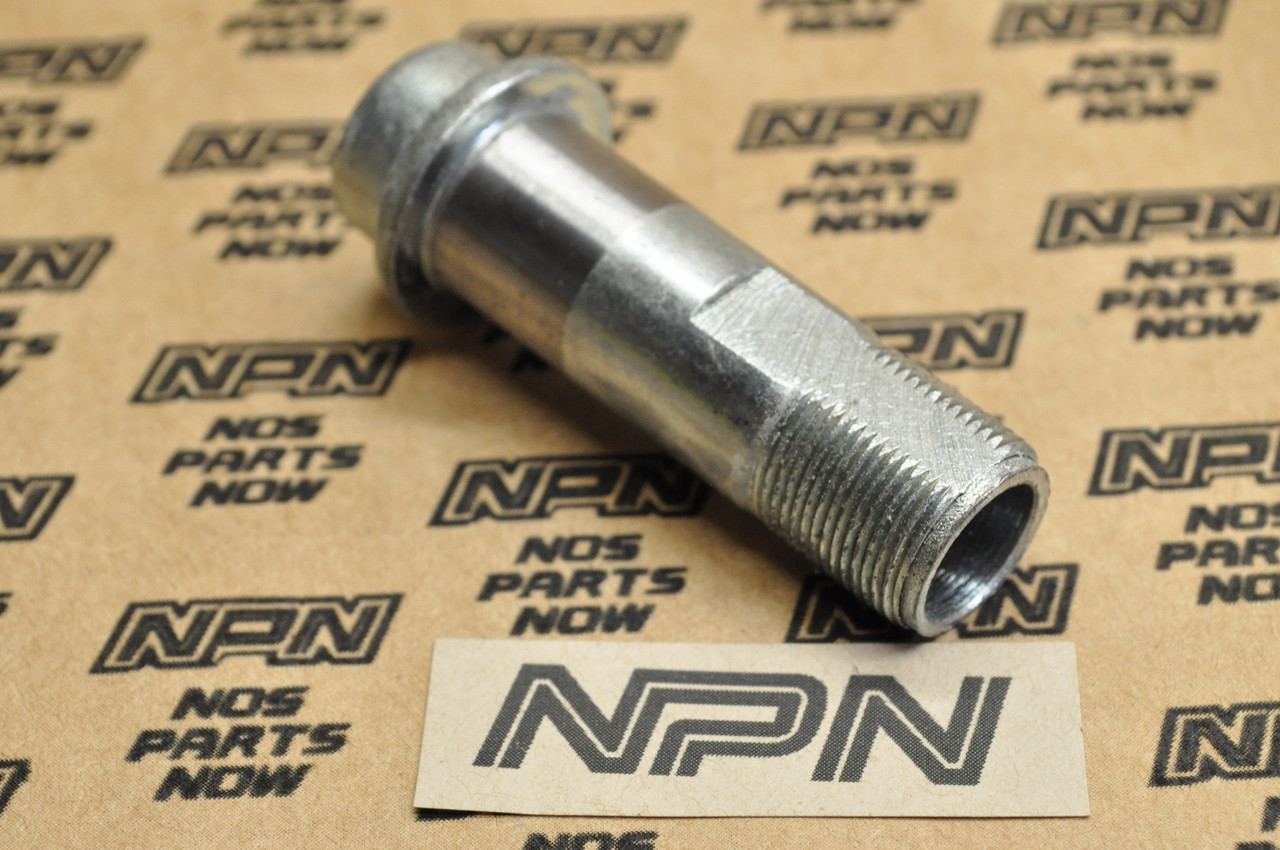 NOS Honda CT200 CT90 K0-1979 Trail 90 Rear Wheel Axle Sleeve 42303-033-000