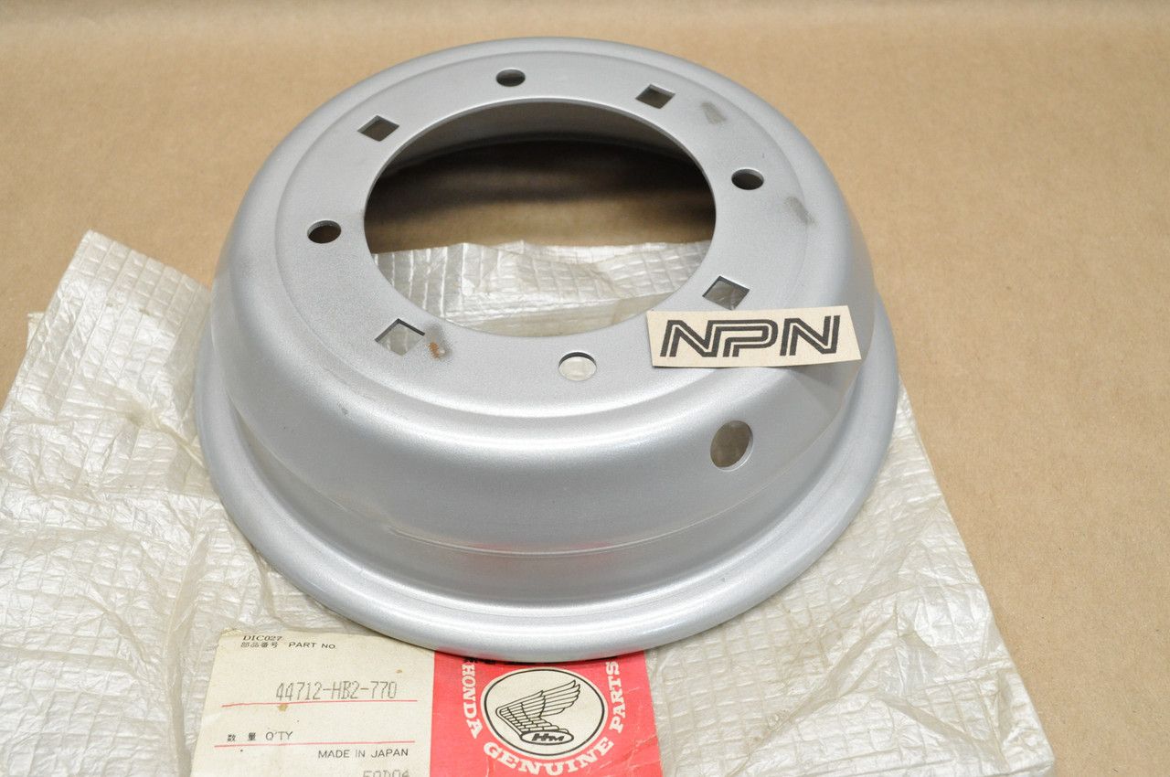 NOS Honda 1986-87 TRX70 Fourtrax Silver Front Wheel Outer Rim 44712-HB2-770