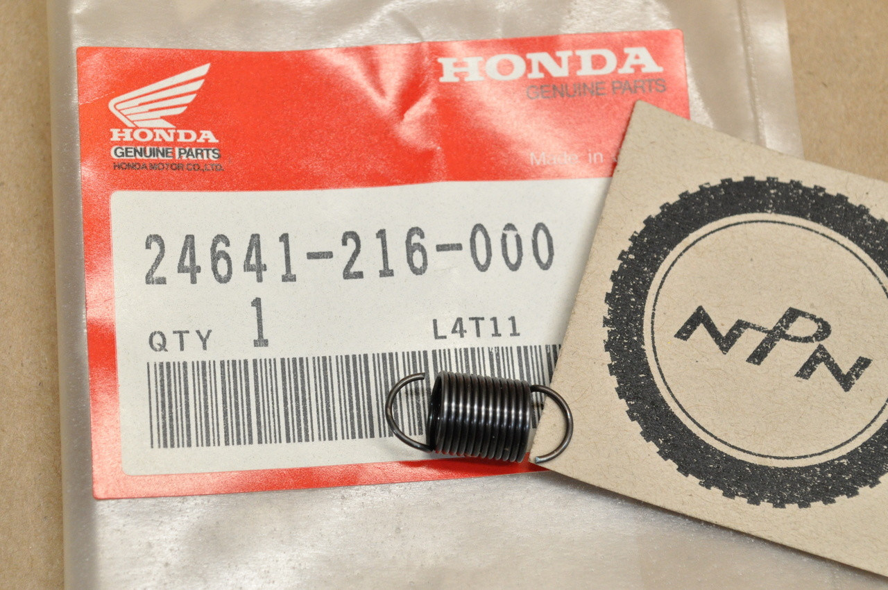 NOS Honda CA95 CB92 CB350 CB450 CB500 CL350 CX500 VT750 Spring 24641-216-000