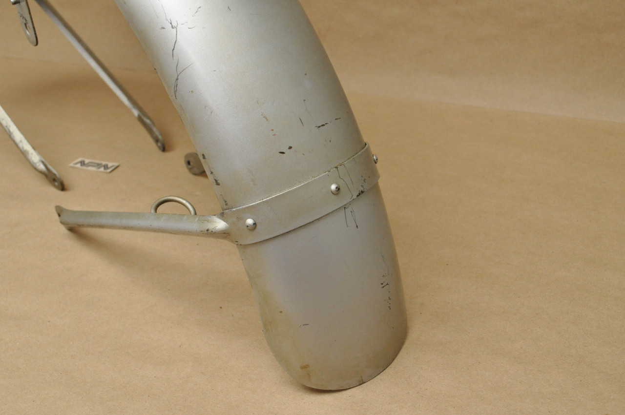 NOS Honda CB72 CB77 Late Model Front Fender in Silver 61100-268