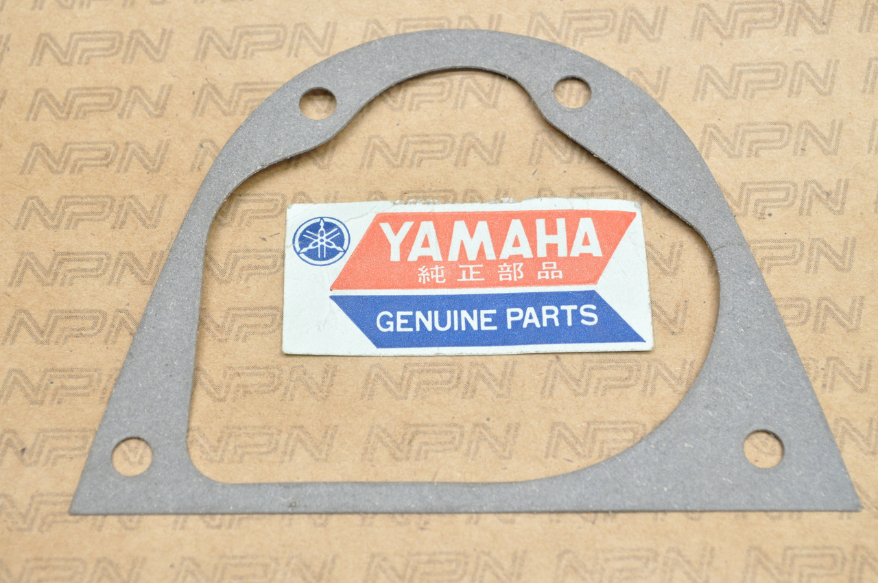 NOS Yamaha DT125 DT175 MX175 YT125 YT175 Oil Pump Cover Gasket 2A6-15456-00