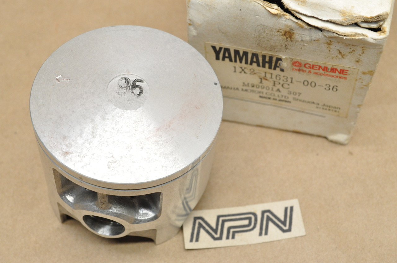 NOS Yamaha 1977 TZ750 Standard Size Piston 1X2-11631-00-36