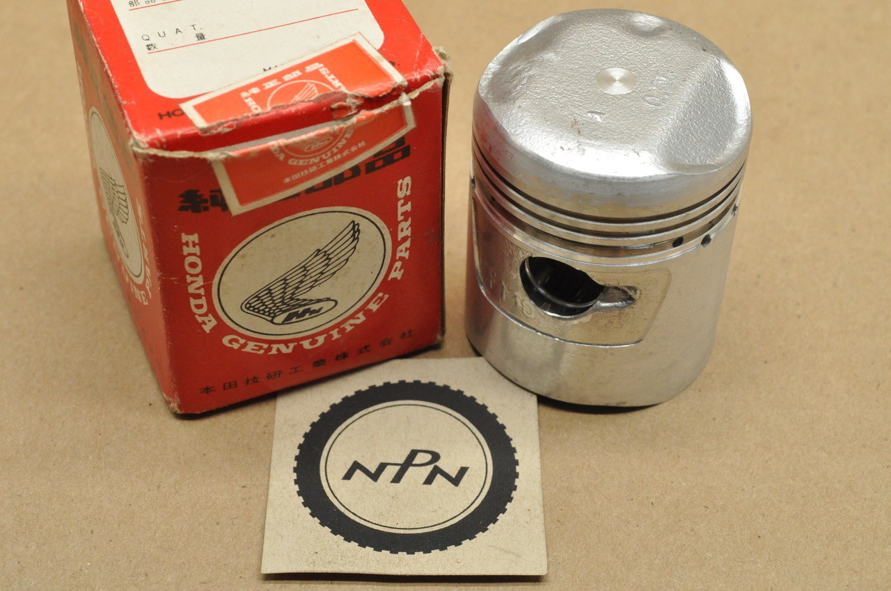 NOS Honda S65 Piston .25 Oversize 13102-035-010