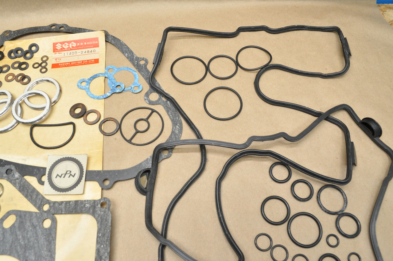 NOS Suzuki GV1400 Cavalcade Complete Engine Gasket Seal O-Ring Kit 11400-24840