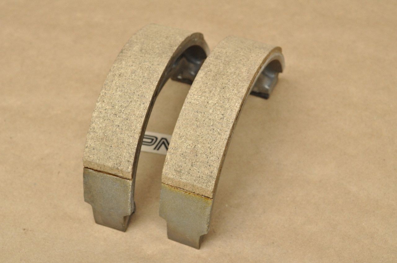 NOS Honda CA160 CA95 Front or Rear Brake Shoe Pad Set 45120-200-000