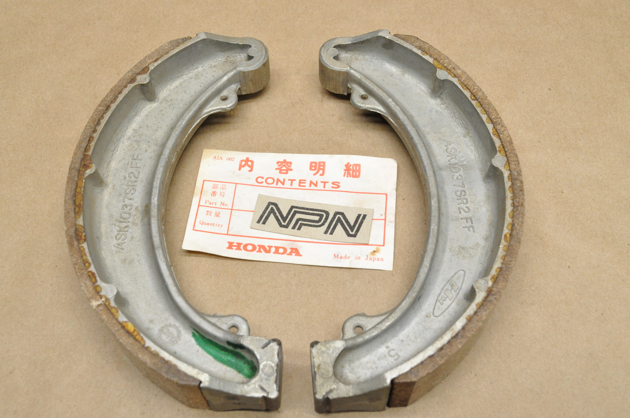 NOS Honda CB350 CL350 CL360 SL350 Front Wheel Brake Shoe Pad Set 45120-286-000