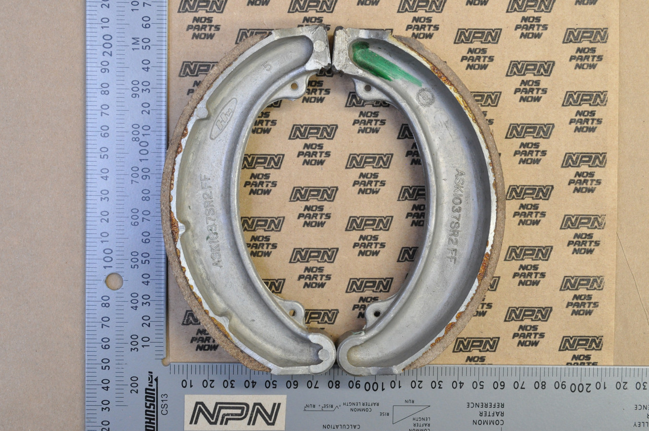 NOS Honda CB350 CB400 CL350 CL360 CM400 SL350 Brake Shoe Set 45120-369-670