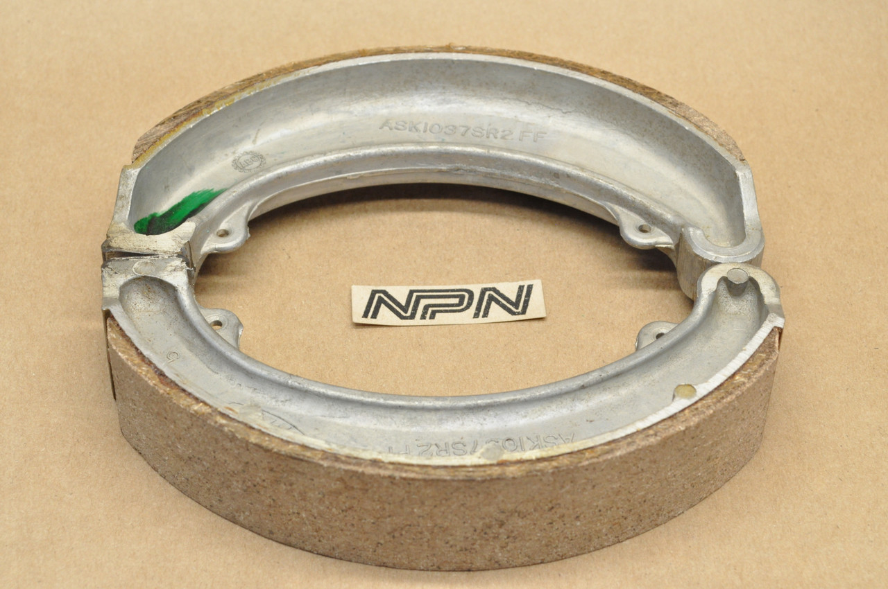 NOS Honda CB350 CB400 CL350 CL360 CM400 SL350 Brake Shoe Set 45120-369-670