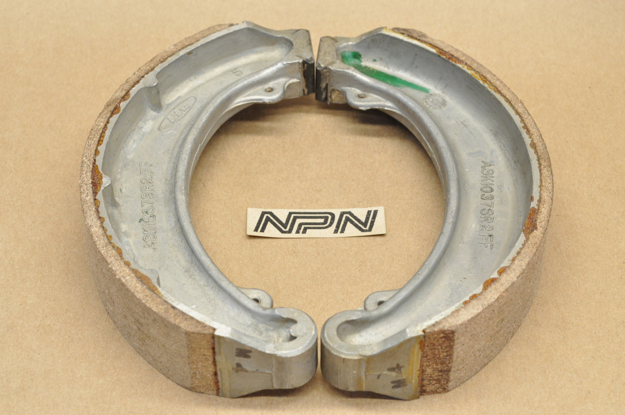 NOS Honda CB350 CB400 CL350 CL360 CM400 SL350 Brake Shoe Set 45120-369-670