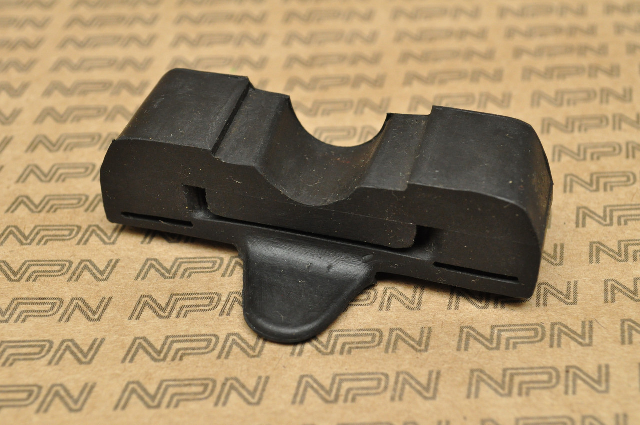 NOS Honda CL90 S90 Rear fuel Gas Tank Mount Rubber 17613-056-010