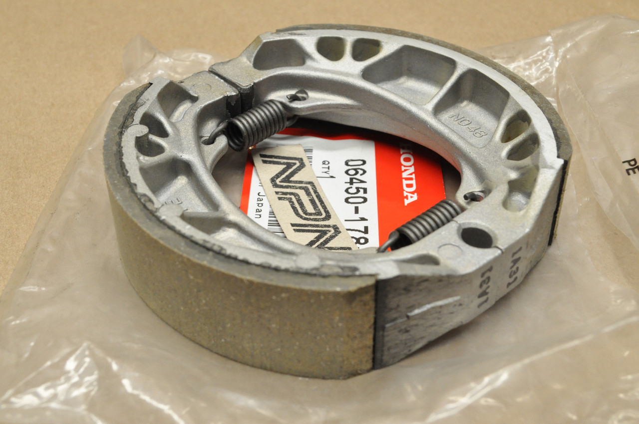 NOS Honda CL100 CT70 CT90 S65 SL70 ST90 XR75 Z50 Brake Shoe Kit 06450-178-932
