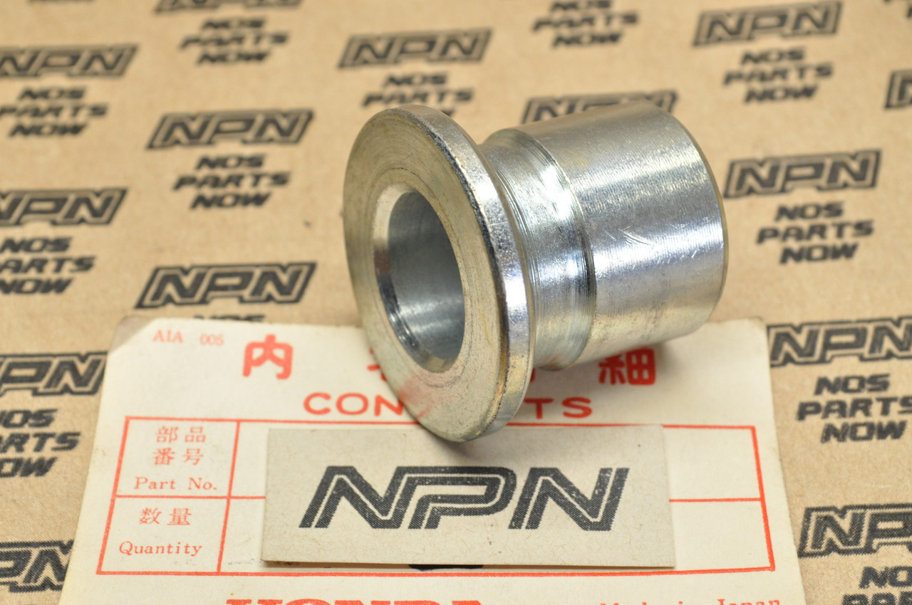 NOS Honda GL1000 Gold Wing XL250 XL350 Rear Wheel Axle Side Collar 42311-356-000