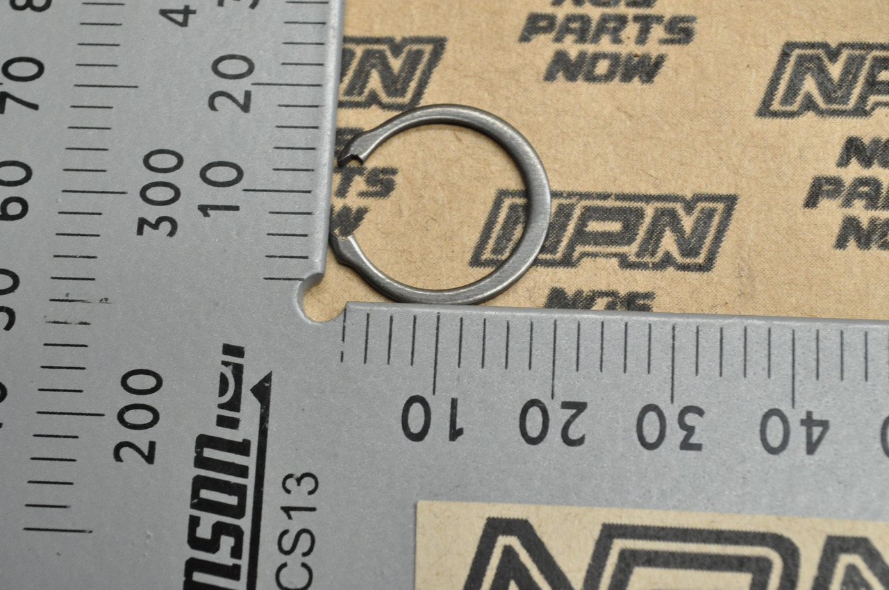 NOS Honda ATC70 C70 C100 C102 C110 CL70 CR80 XR75 Z50 Circlip 17mm 90601-001-000