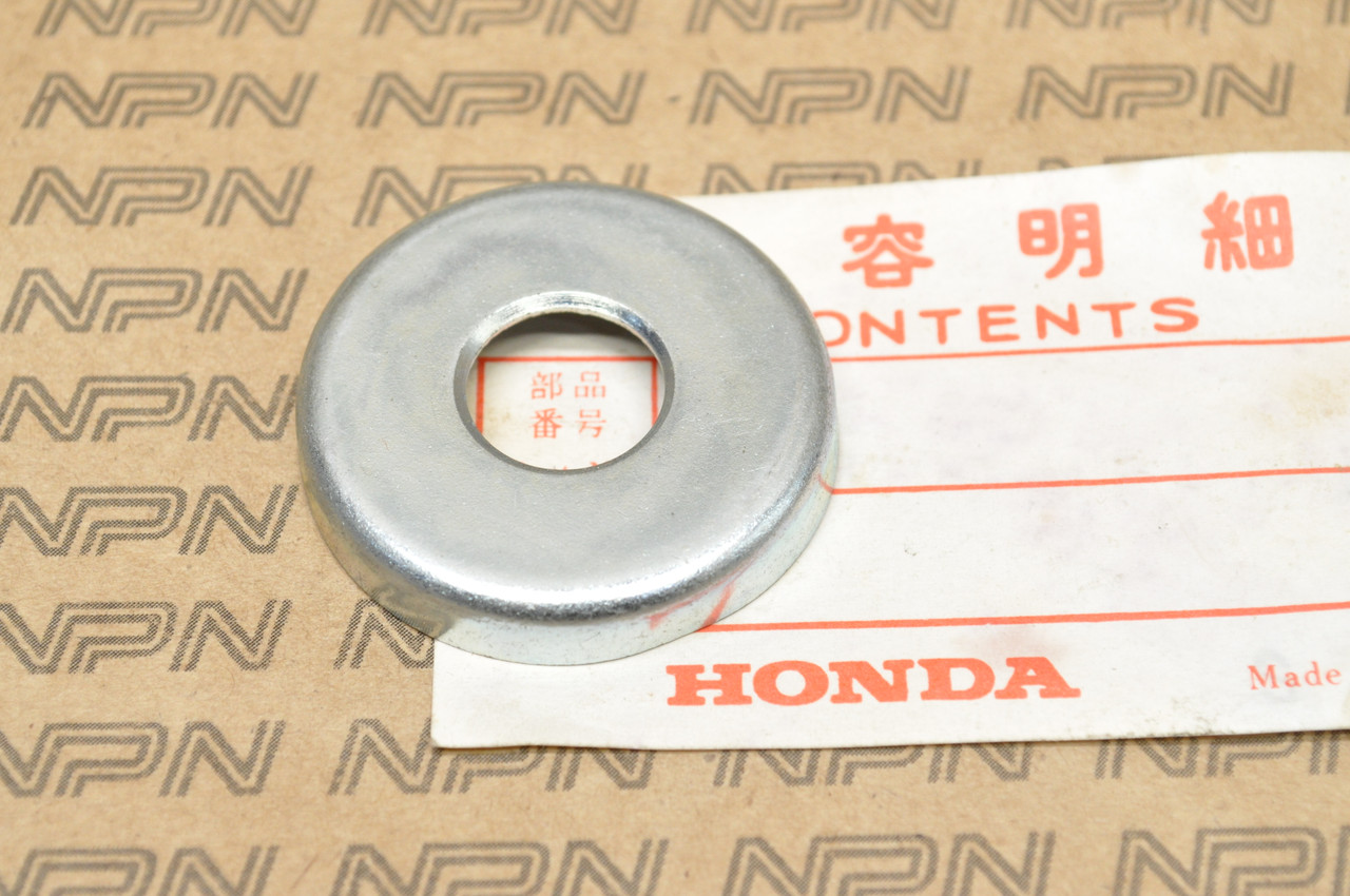 NOS Honda CA160 CA72 CA77 CA95 Front Brake Panel Dust Seal Cap 45142-271-000
