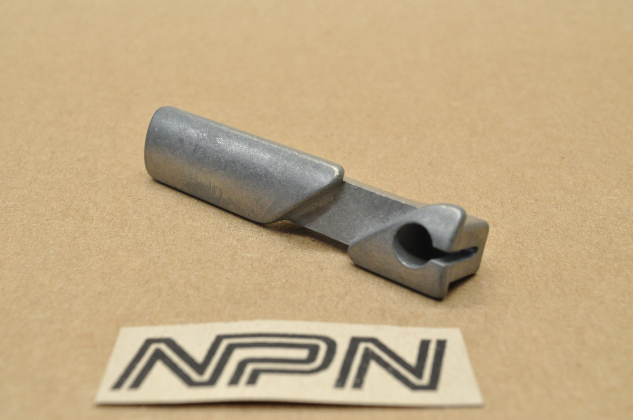 NOS Honda CA72 CA95 CB100 CB125 CL70 CL90 CT90 S65 Throttle Hinge 53161-250-000