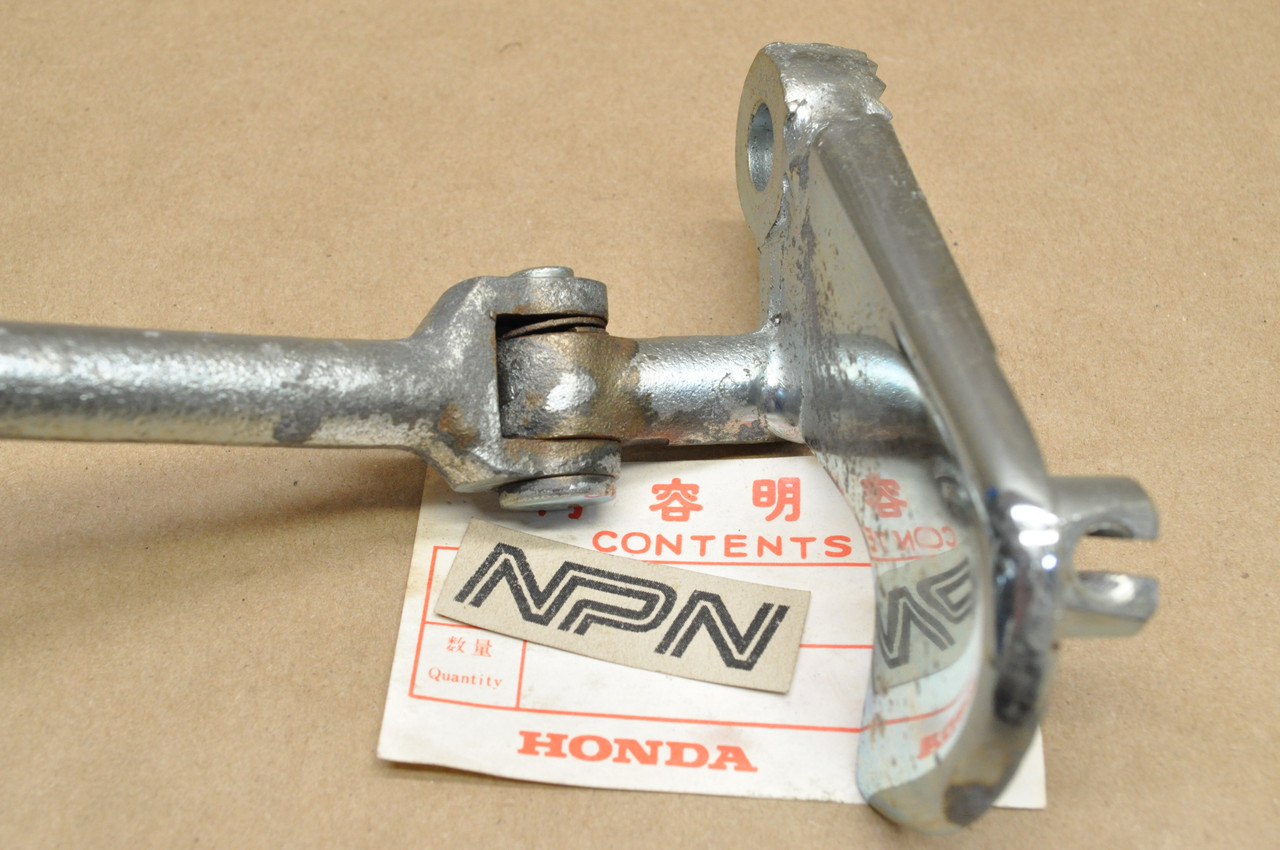 NOS Honda CB72 CB77 Right Foot Peg Step Rest Bracket 50630-268-810