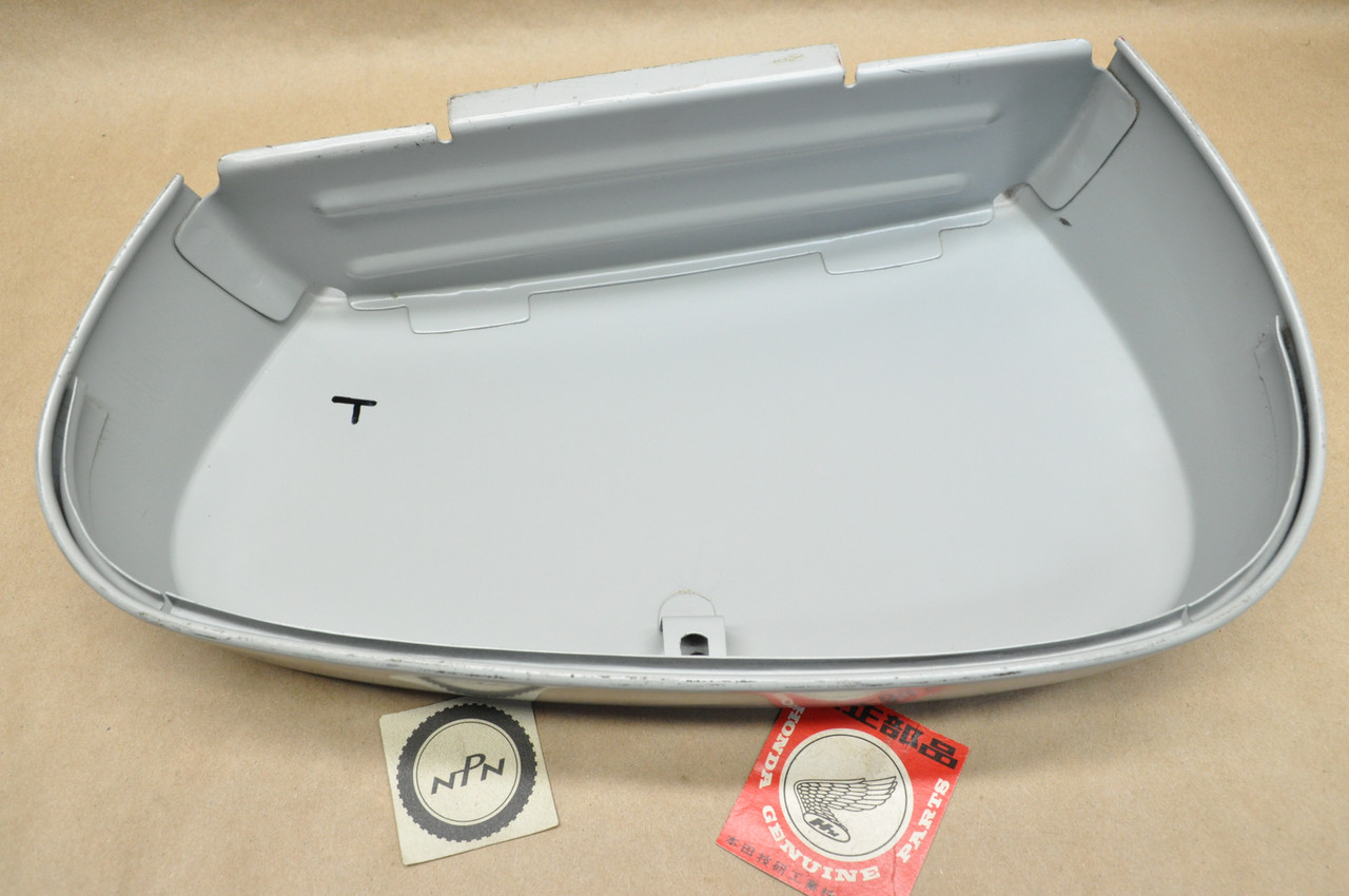 NOS Honda CA72 CA77 Dream Right Side Distribution Cover in Primer 83600-259-010 Z