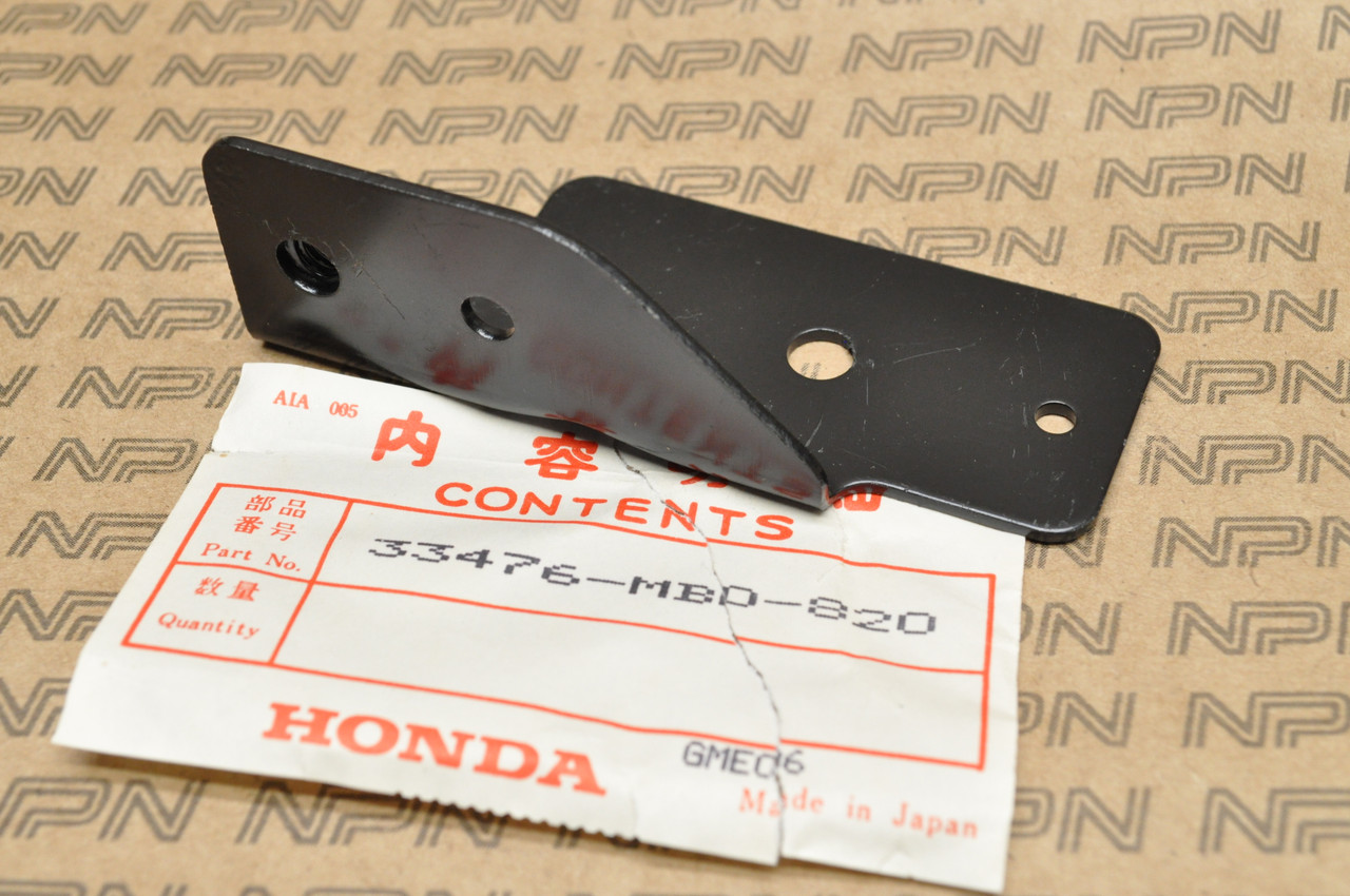 NOS Honda VF750 S Left Front Reflector Mount Bracket 33476-MB0-820