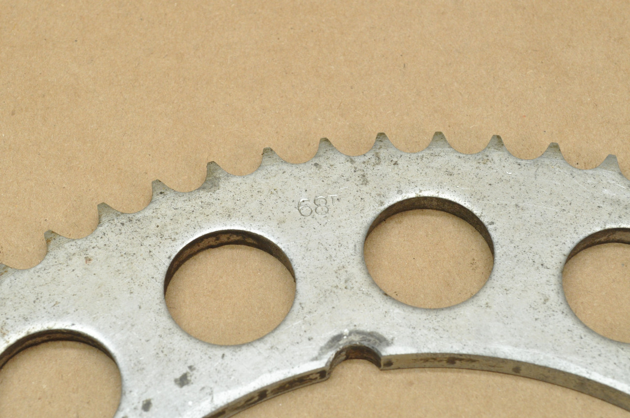 Vtg Used OEM Honda CT200 CT90 Rear Chain Drive Sprocket B 68T & Bolts 41202-033-000