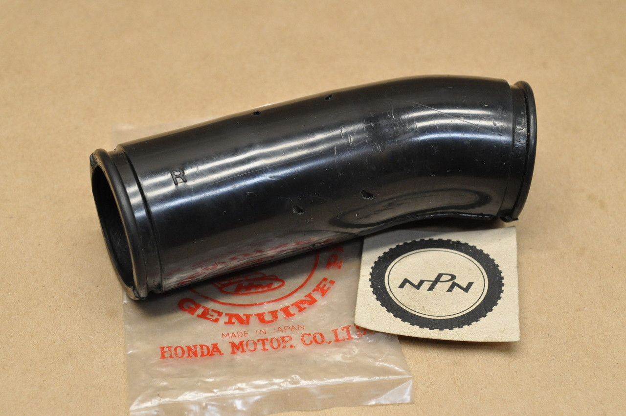 NOS Honda CL72 CL77 Right Air Cleaner Filter Connecting Tube 17253-273-000