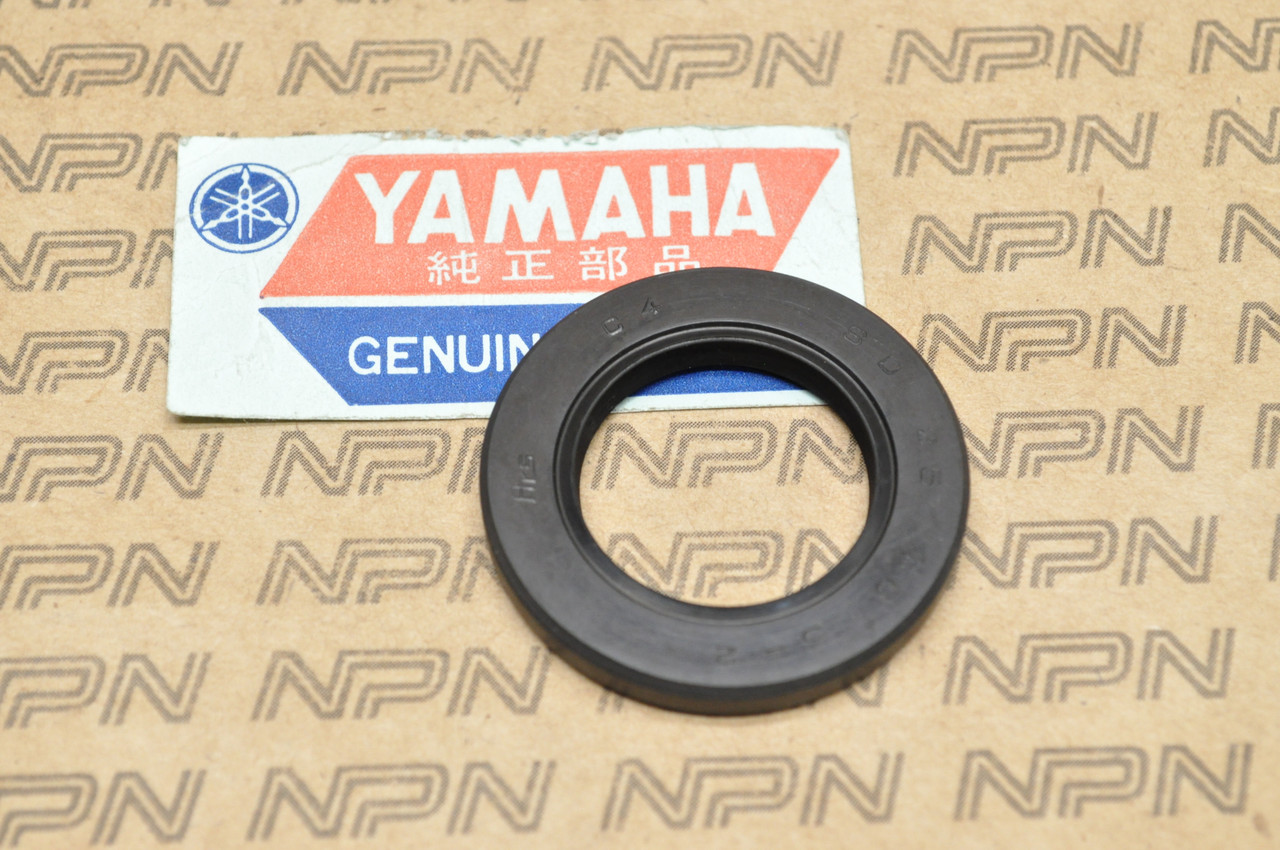 NOS Yamaha DT80 GT1 GT80 MX80 RD60 TY80 XS850 YFM350 YZ80 Oil Seal 93102-25017