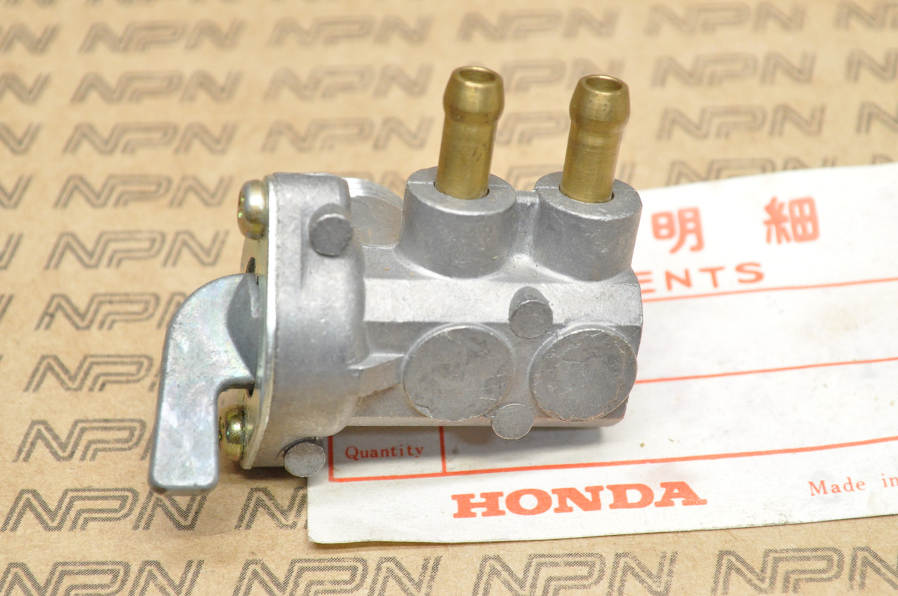 NOS Honda 1975-76 CB500 T Keihin Fuel Gas Tank Petcock Valve Body 16951-375-005