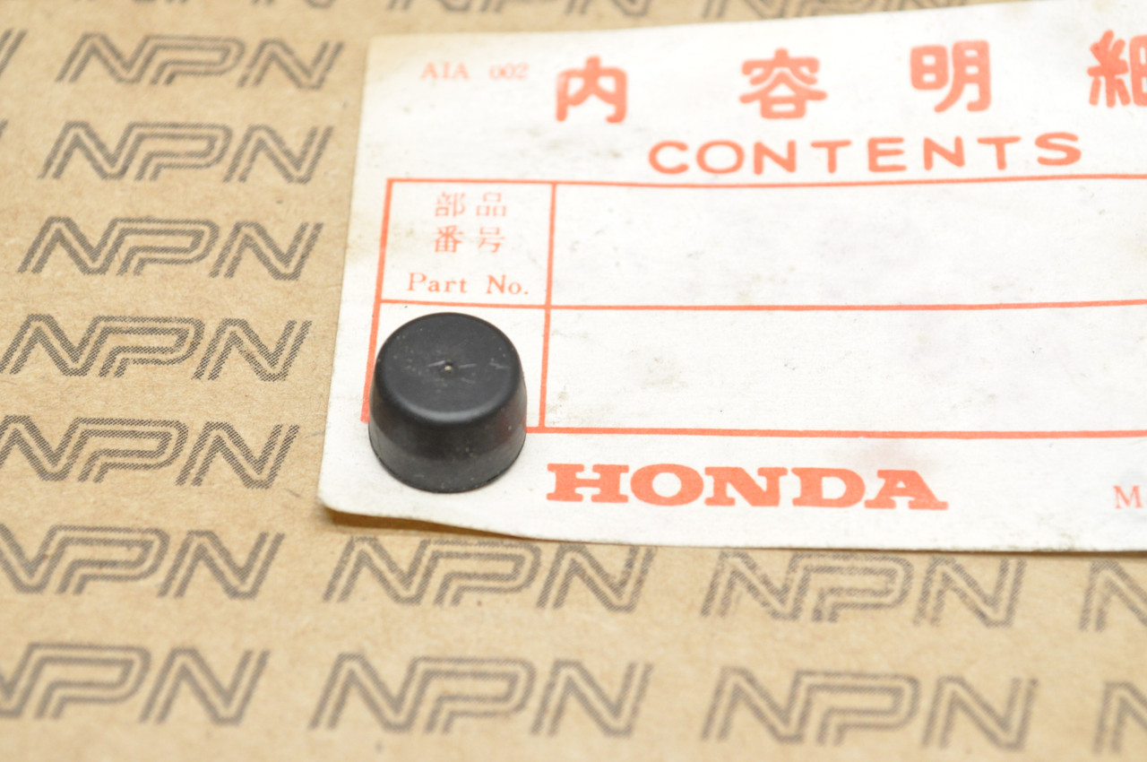 NOS Honda CL90 S90 Main Stand Pivot Pipe Rubber Plug 50528-028-000